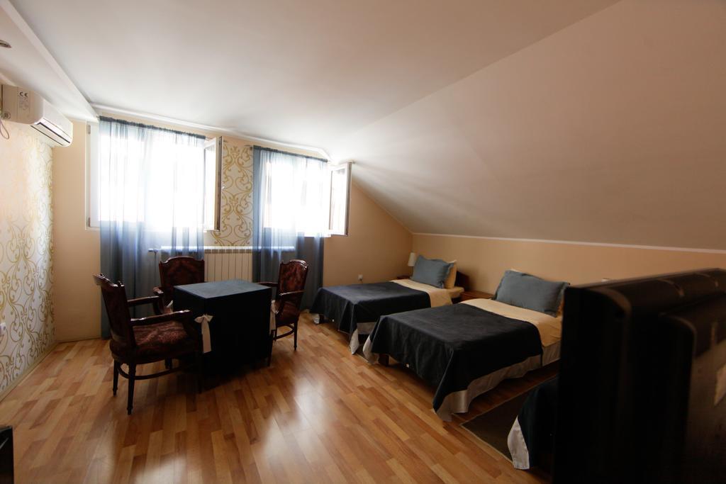 Rooms Konak Mikan Belgrad Exterior foto